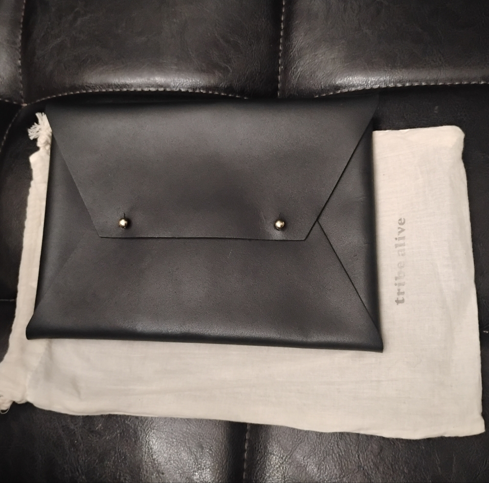 Tribe Alive Black Envelope Clutch Vegan Leather NEW - Picture 4 of 10